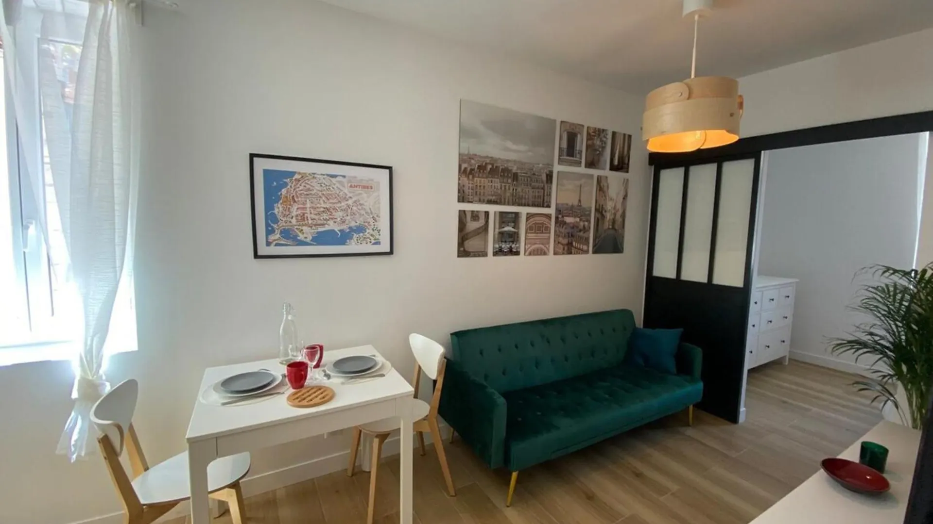 06An - Beautiful Apartment In The Heart Of Old Antibes France